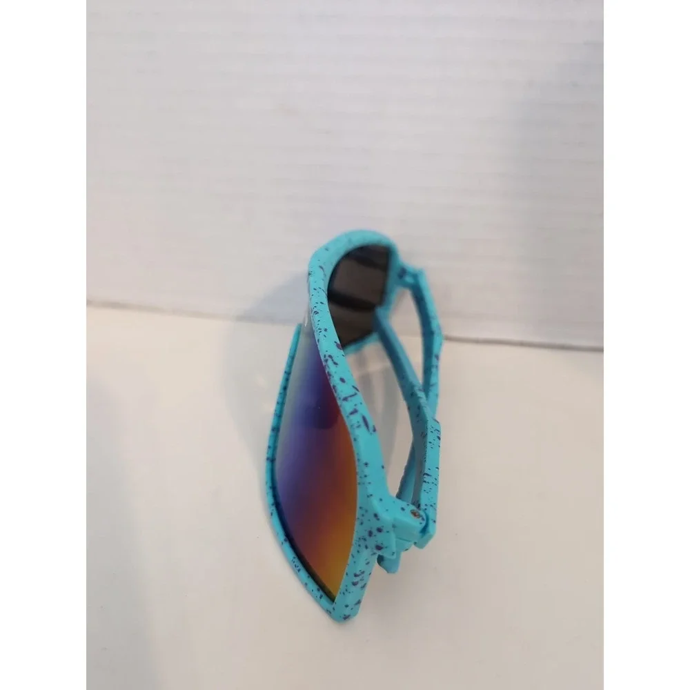 Sendy Shades brand but